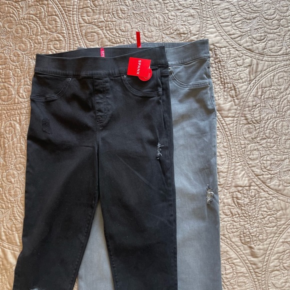 SPANX Lot of 2 Distressed Ankle Skinny Jeans MEDIUM Reg Fit Gray & Black - Picture 8 of 10